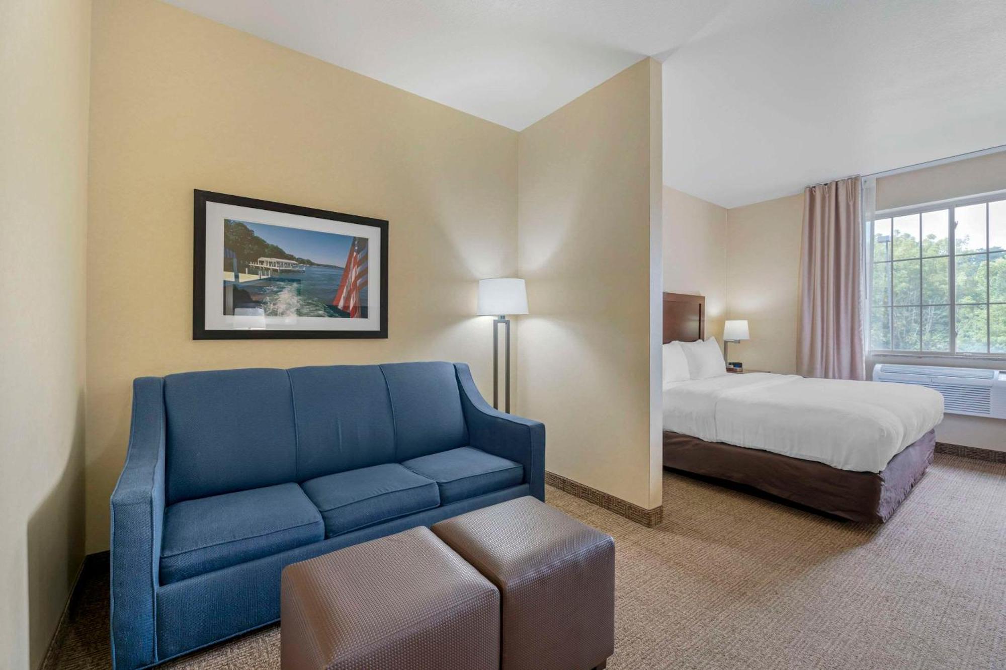 Comfort Suites Lake Geneva East Zewnętrze zdjęcie