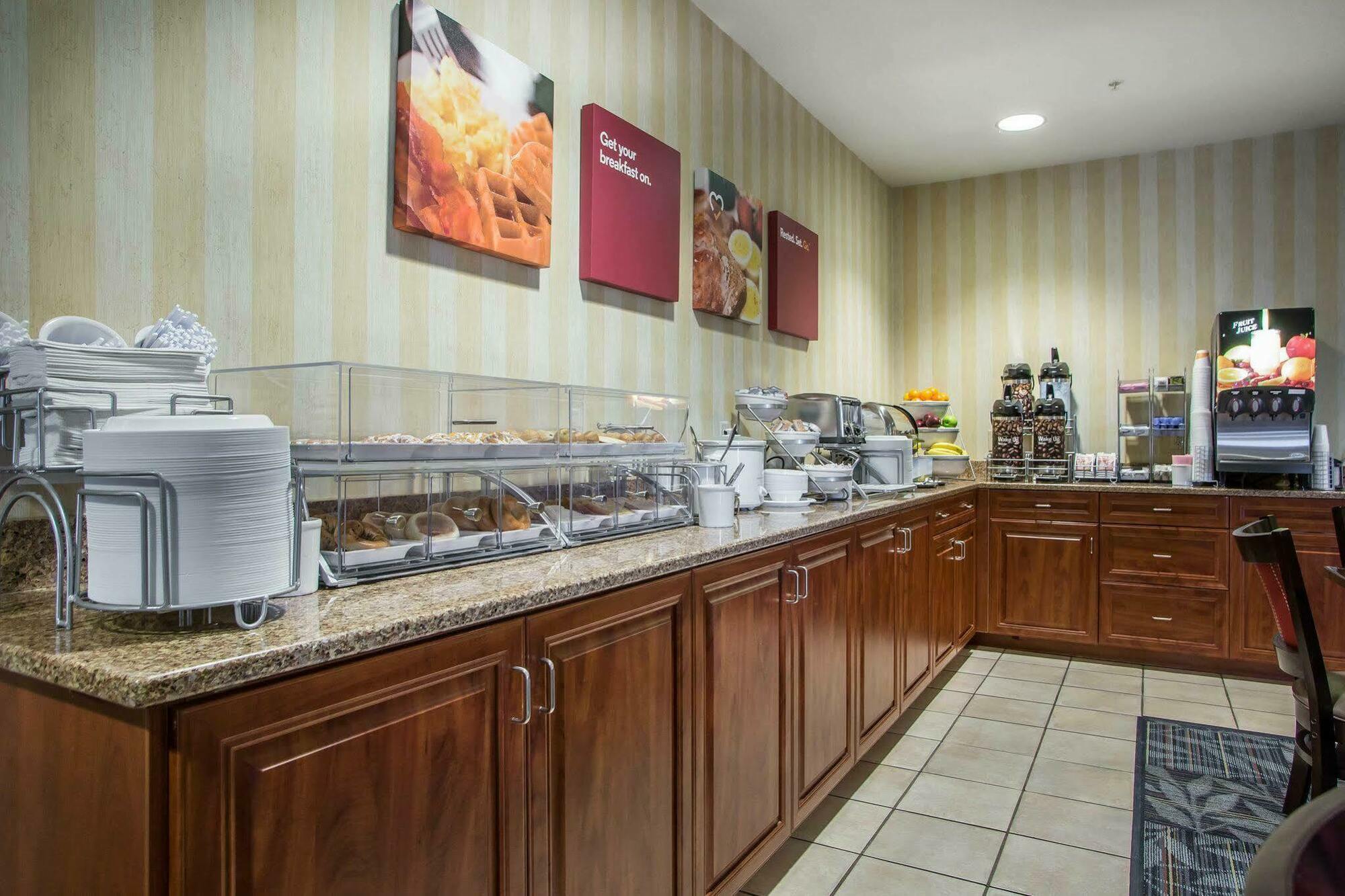 Comfort Suites Lake Geneva East Zewnętrze zdjęcie